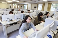 帝京学園短期大学 1号館 パソコン室